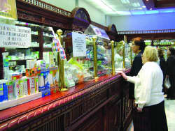 Не е исклучено инвеститорот да купи и една од големите македонските фабрики за лекови