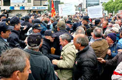 Спојот меѓу трудот и социјалата е на штета и на државата и на социјалните случаи