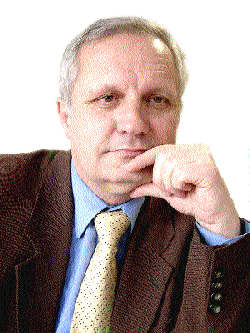 Кристофер Бејли тврди дека историчарите ја чуваат  својата струка  така што ја отфрлаат примената мудрост, речиси,                     во секоја генерација 